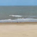 In By The Seafront 아파트