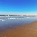 In By The Seafront 아파트 *