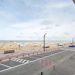 아파트 In By The Seafront *