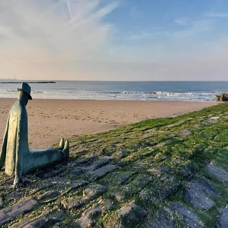 Apartman In By The Seafront *